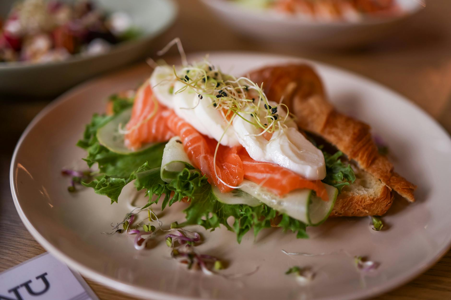 How to Poach an Egg: The Foolproof Guide to Perfect, Restaurant-Quality Results Every Time