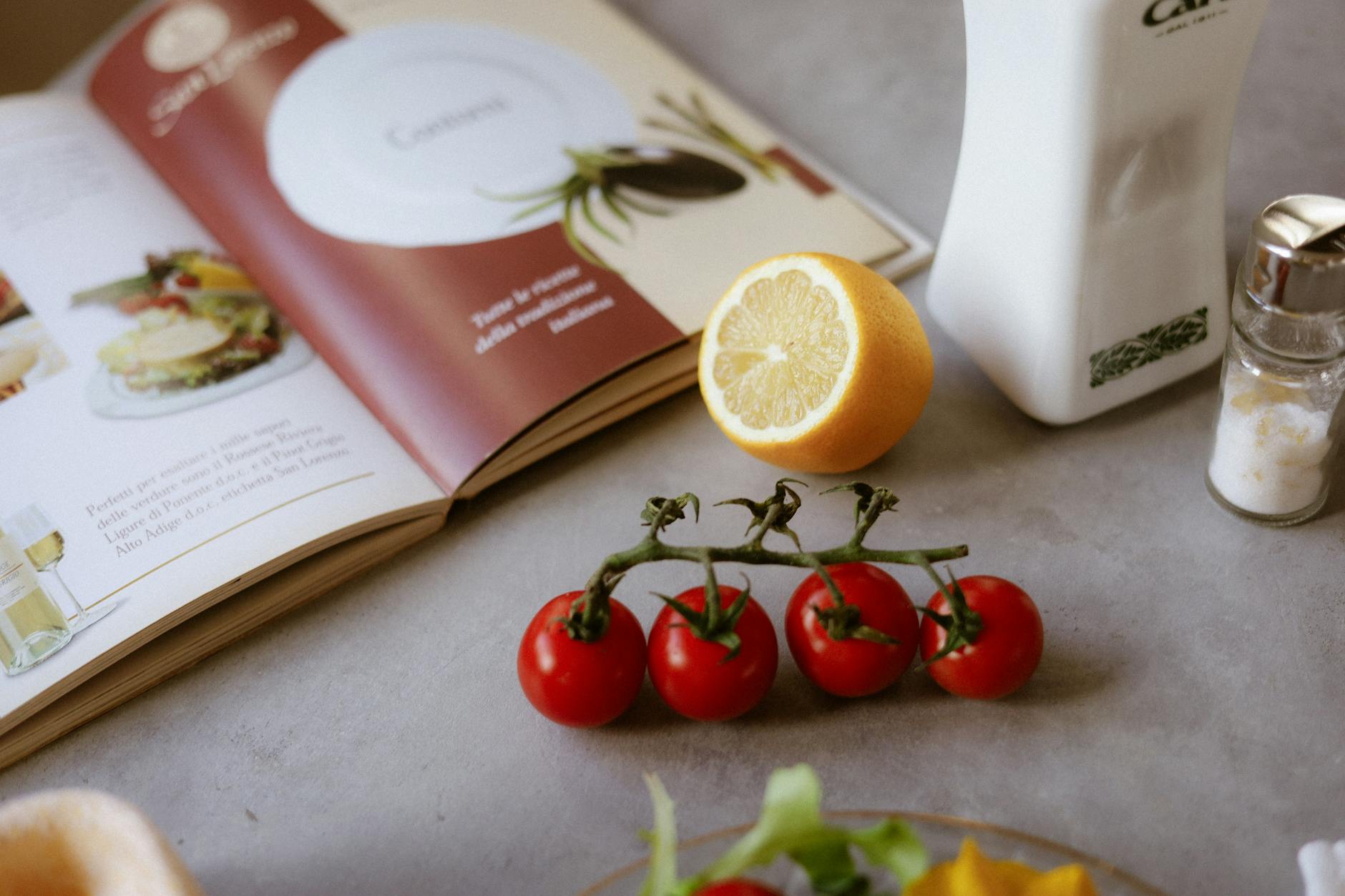The Ultimate Guide to Mediterranean Diet Recipes: Easy Meals for Beginners and Busy Cooks